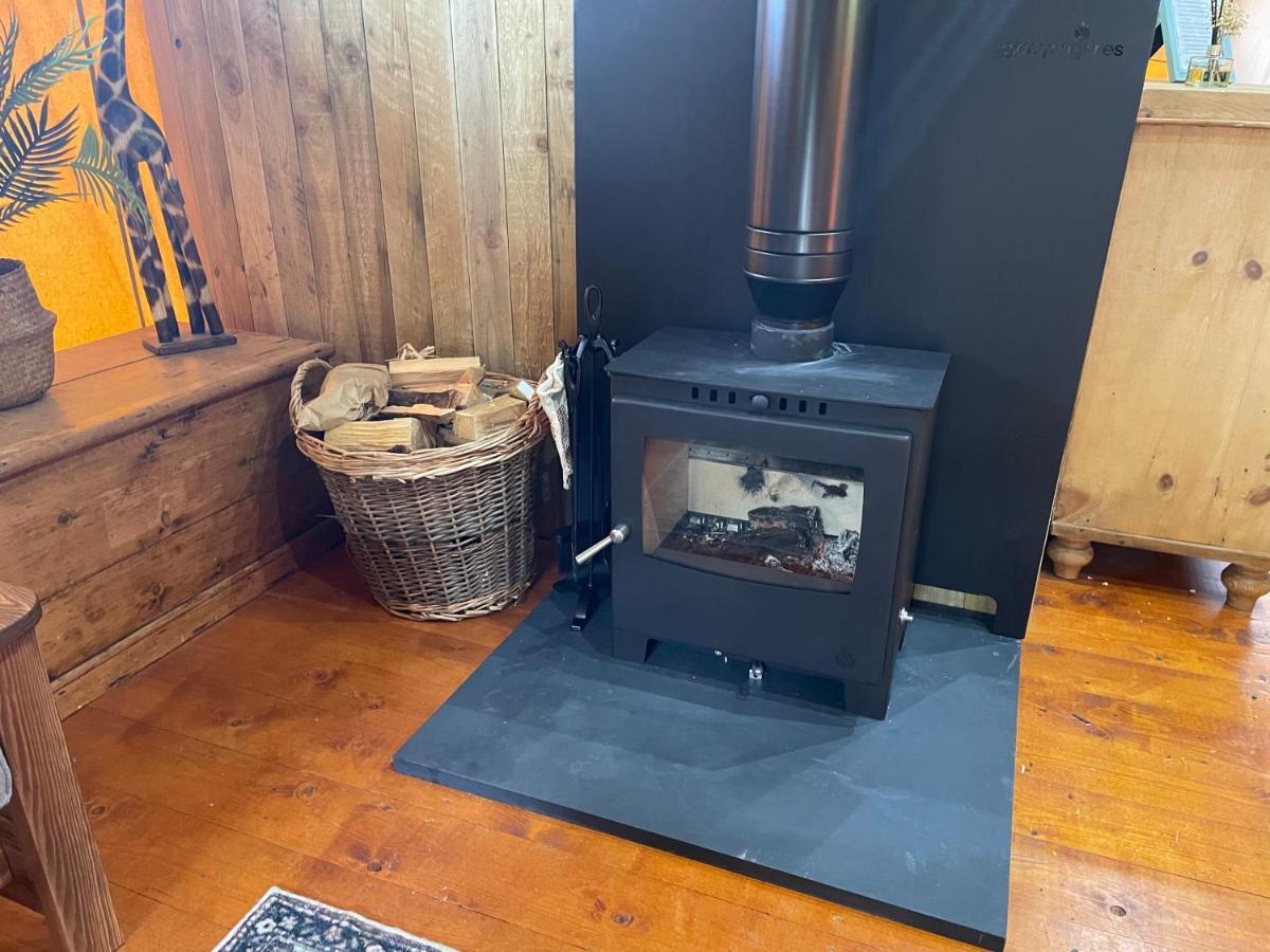 Mountain View Safari Tent With Hot Tub In The Heart Of Snowdonia 多尔盖罗 外观 照片